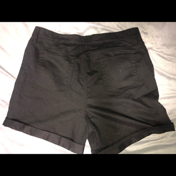 Joe Fresh Shorts - Picture 3 of 3